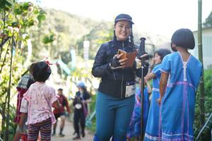 BIB: 140
                            <button type="button" onclick="openModal(19043179)" class="btn btn-primary btn-sm float-right btn-popup" data-toggle="modal" data-target=".modal-high-quality">
                        <i class="fas fa-shopping-cart"></i> Add to Cart
                    </button>
                                            <button type="button" onclick="isThisMe(19043179, true)" class="btn btn-success btn-sm float-right btn-popup btn-isme hidden" data-toggle="tooltip" data-placement="bottom" title="นี่คือรูปของคุณใช่ไหม คลิกที่นี่เพื่อเอาเข้าอัลบั้ม">
                        <i class="fas fa-plus"></i> Add to album
                    </button>
                    <button type="button" onclick="isThisMe(19043179, false)" class="btn btn-warning btn-sm float-right btn-popup btn-isnotme hidden">
                        <i class="fas fa-ban"></i> Remove from album
                    </button>